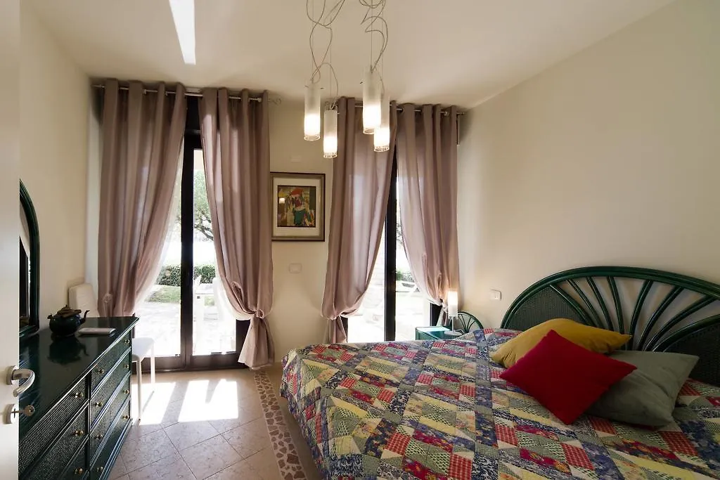 Villa Elysium Torri Del Benaco 0*,  Italy